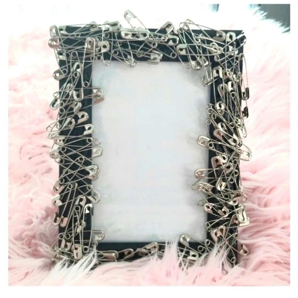 Black punk safety pin picture frame 4x6